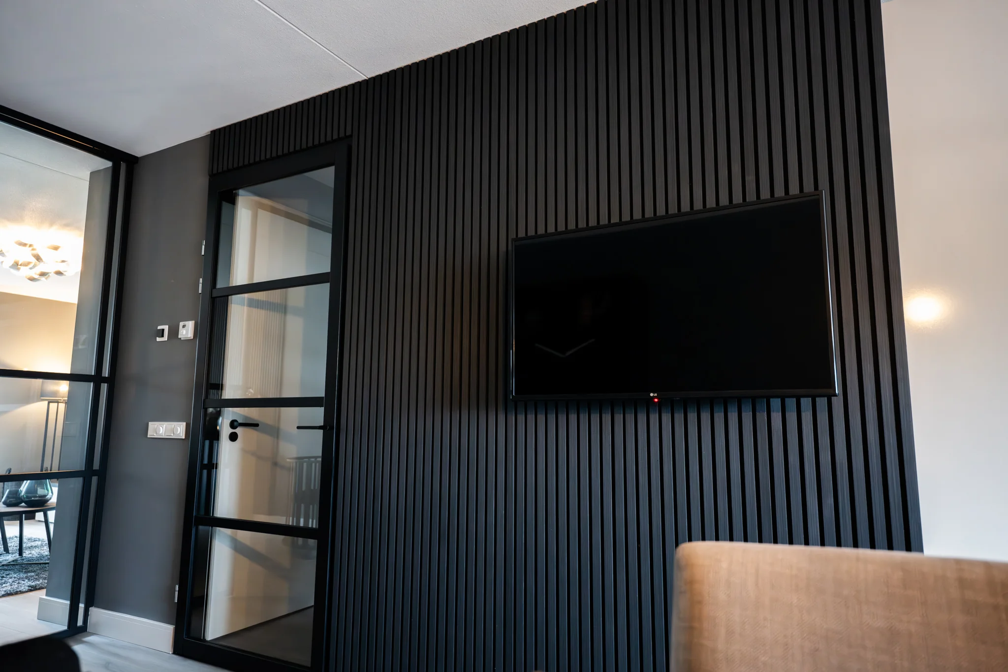 Akustikpaneele Schwarze Eiche | XL 300 cm x 60 cm | Dreiseitig Echtholzfurnier - Image 5